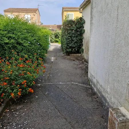 Le Mimosas Apartment *